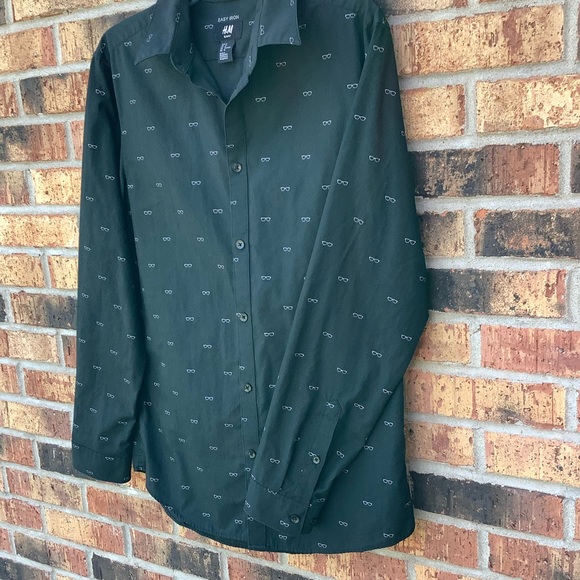 3/$20 H & M Black LS Dress Shirt w/ glasses design - Picture 4 of 13